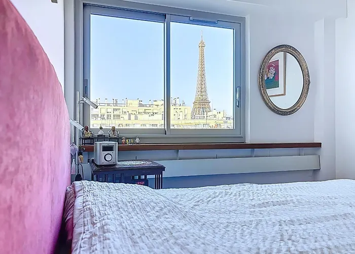 Apartamento With Balcony Overlooking The Eiffel Tower