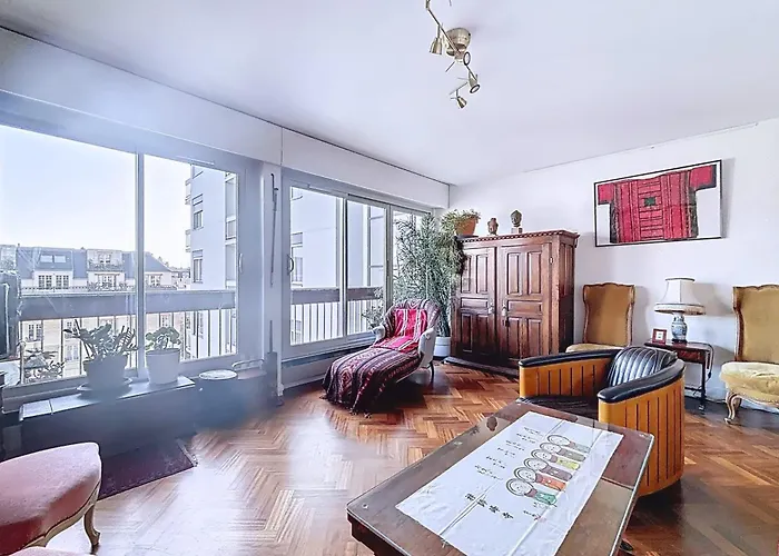 With Balcony Overlooking The Eiffel Tower Apartment